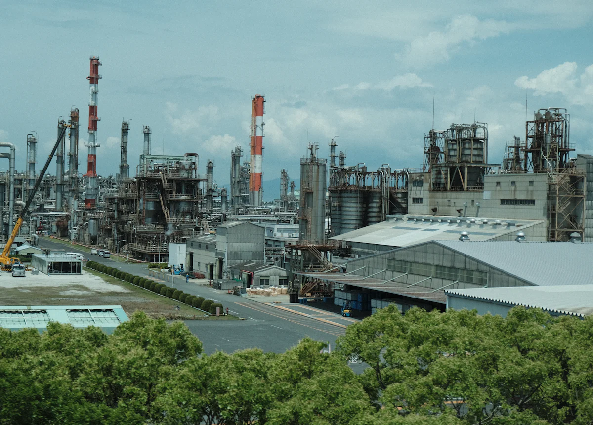 Industrial facility with pipework, storage vessels and steel structures
