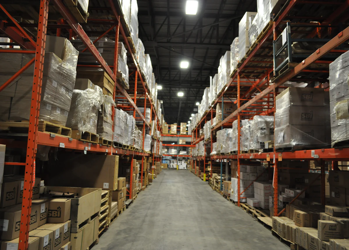 Warehouse storage racks and a clear central aisle